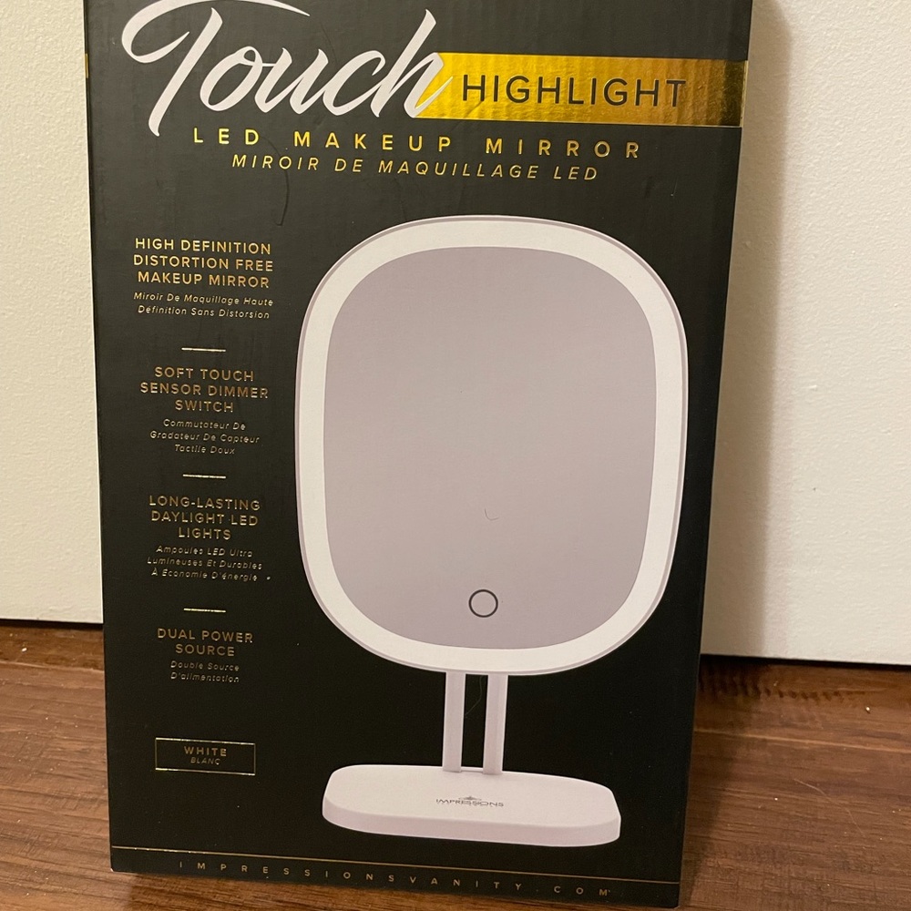 Light up - lit travel makeup mirror battery or plug in